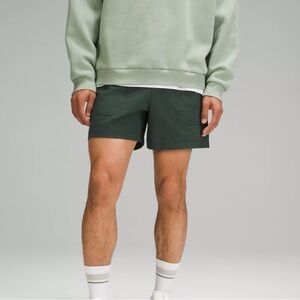 Lululemon Bowline Short 5" Stretch Cotton VersaTwill in Green Size XLG